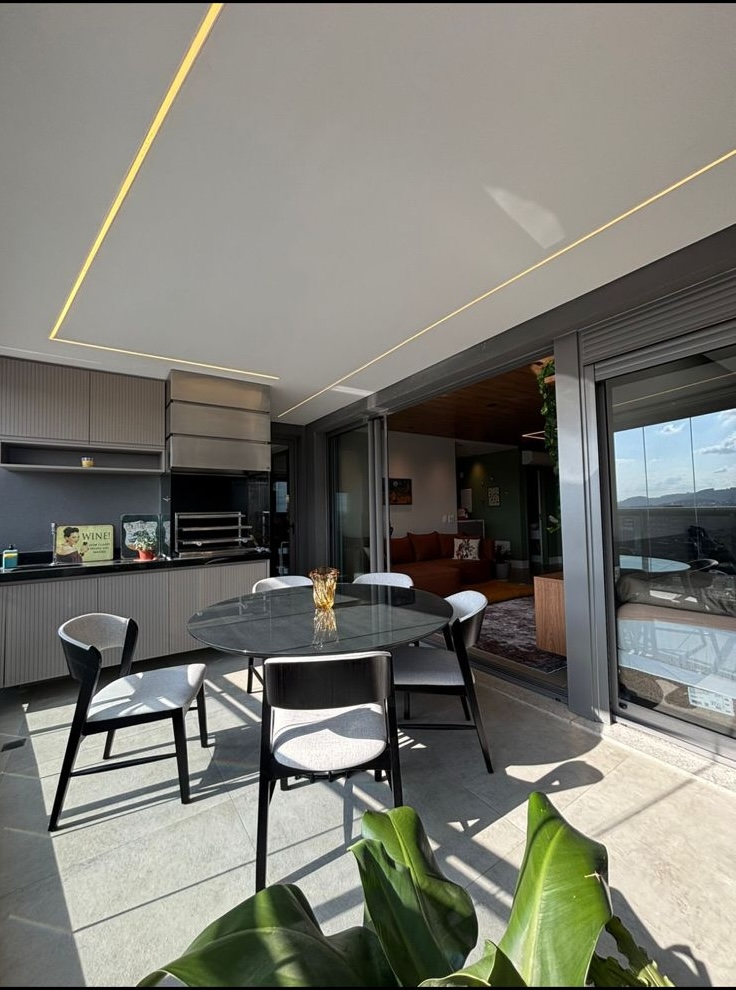 Varanda gourmet com churrasqueira